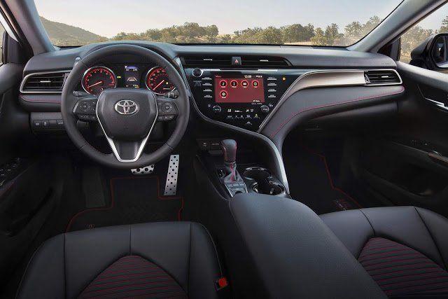 Interior Toyota Camry TRD 2020